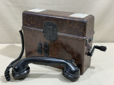 Original WWII German Model 33 Field Phone in Bakelite Case, 1939