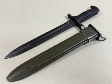 Original WWII US M1 Garand Bayonet and Scabbard, UC
