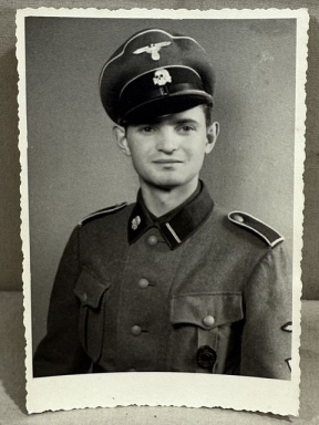 Original WWII German Studio Portrait Photograph, Waffen-SS Totenkopf Soldier!