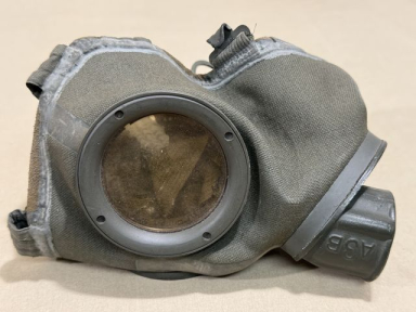 Original Pre-WWII German Soldiers M30 Gas Mask, Size 3