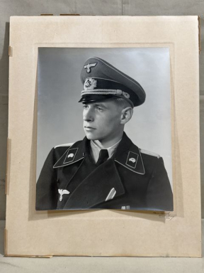 Original WWII German Studio Portrait Photograph, Decorated Panzer Officer