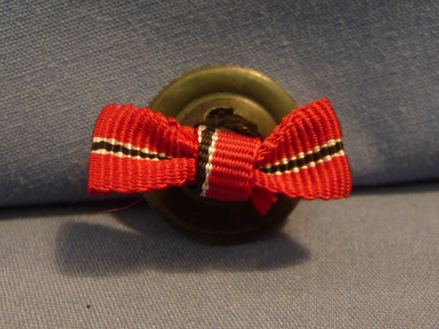 Original WWII German Lapel Button Hole Ribbon, UNISSUED